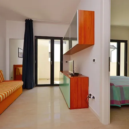 アパート Ideal And Equipped Flat Near The Centre リニャーノ・サッビアドーロ